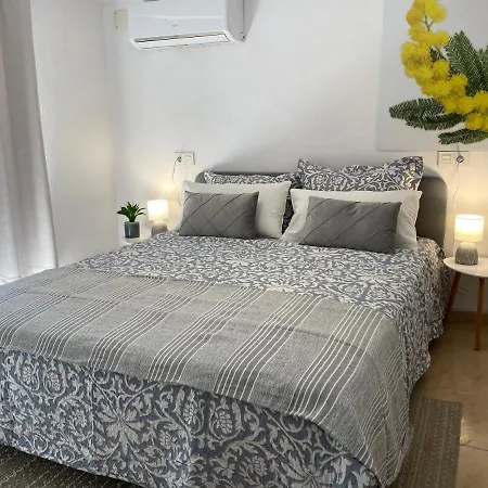 Private Pool & Garden - Walk To Beach & Holiday home