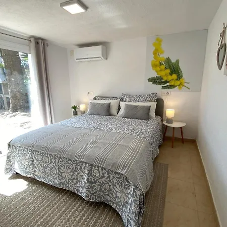 Private Pool & Garden - Walk To Beach &