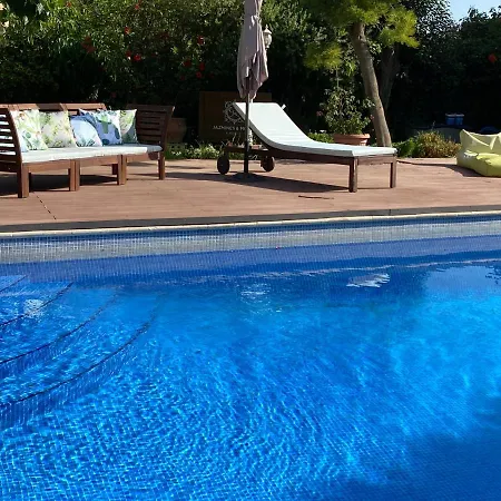 Holiday home Private Pool & Garden - Walk To Beach &